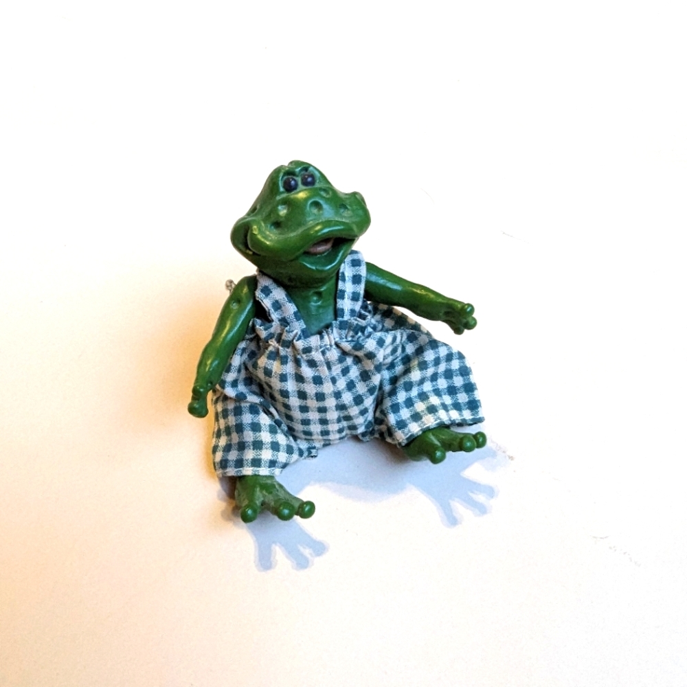 Russ Berrie Country Frog Sitting with Articulating Limbs, Silly Face, Overalls